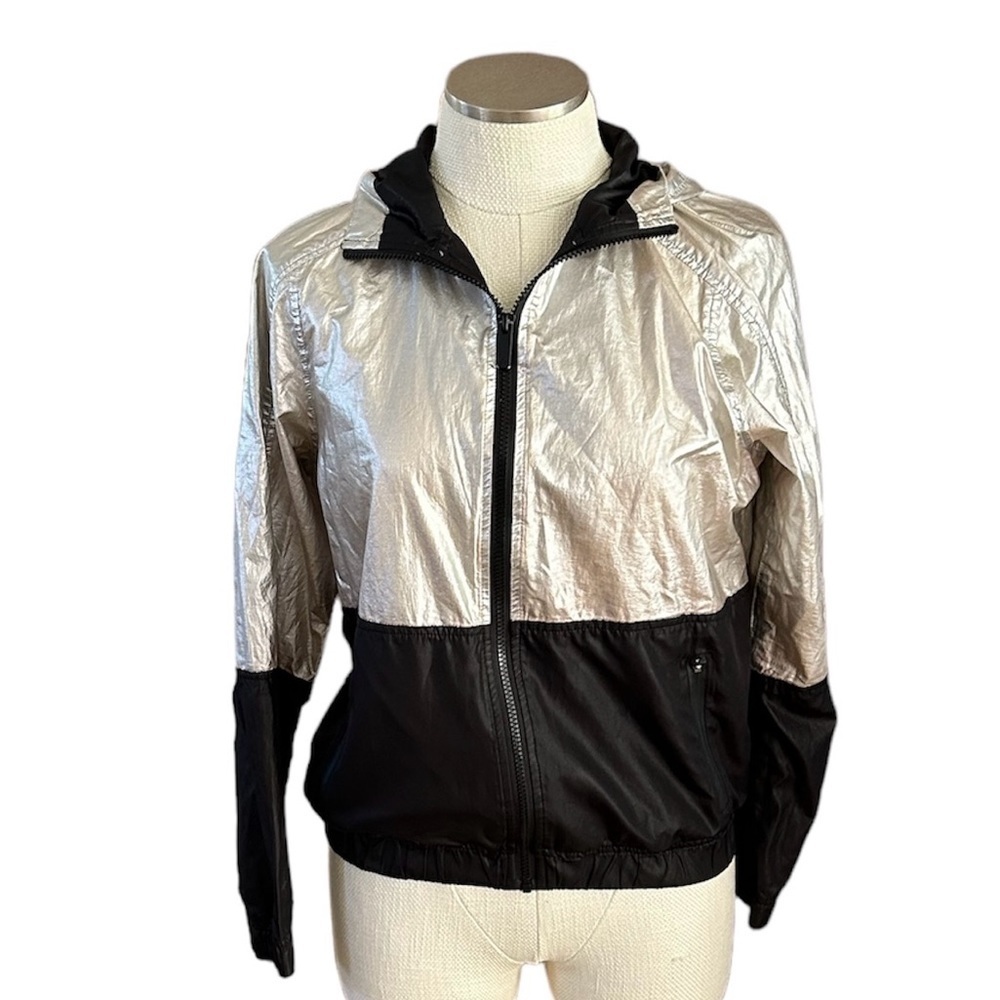 Alala Metallic Silver and Black Wind Breaker Size S